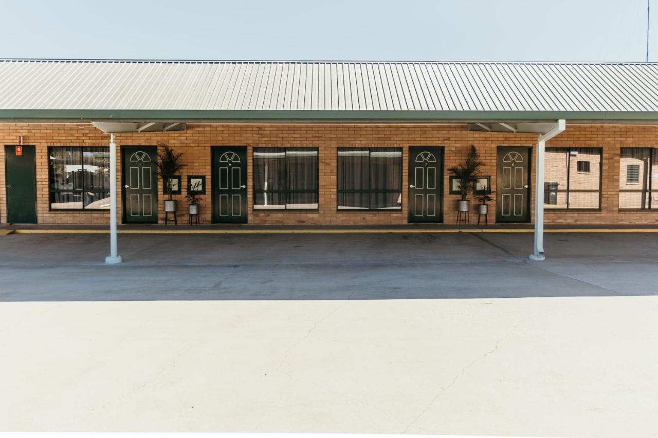 Oasis Motor Inn Blackall Exterior photo