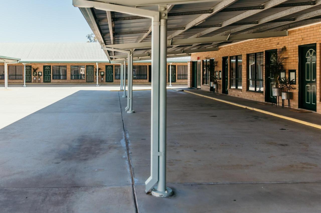 Oasis Motor Inn Blackall Exterior photo
